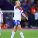O atual campeão da Inglaterra cai para o primeiro obstáculo, enquanto a França envia a declaração
