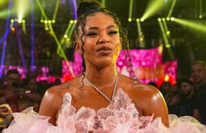 O atual campeão da WWE envia uma ameaça brutal a Bianca Belair O atual campeão da WWE envia uma ameaça brutal a Bianca Belair