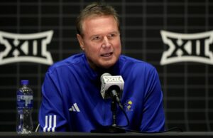 O auto -Hospitalizado do Kansas, tem 2 stents inseridos O auto -Hospitalizado do Kansas, tem 2 stents inseridos