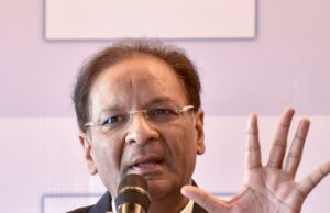 Ajay Singh enfrenta um desafio de Bhanari e olímpico Jaslal Pradhan para o presidente do BFI O boxe mundial estende o comitê intermediário liderado por Ajay Singh