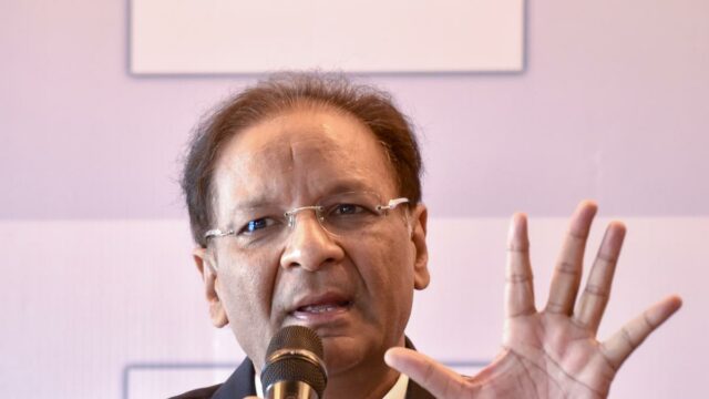 O boxe mundial estende o comitê intermediário liderado por Ajay Singh

