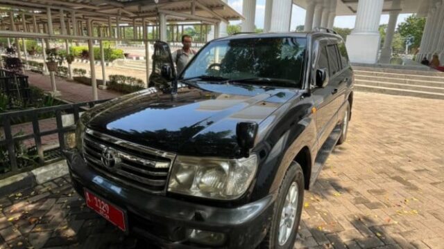 O carro oficial de Ratu ATUT foi leiloado por RP628 milhões, este era o carro

