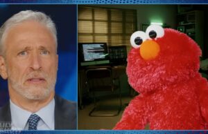 O confronto de Jon Stevart com Elmoom sobre x Hack dá hilariantemente errado: “Quem é a boneca certa agora, Jon?” | Vídeo O confronto de Jon Stevart com Elmoom sobre x Hack dá hilariantemente errado: "Quem é a boneca certa agora, Jon?" | Vídeo