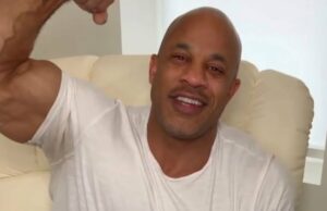 O conhecido Victor Martinez está sob uma cirurgia de emergência Fotos de victor Martinez Fleecin