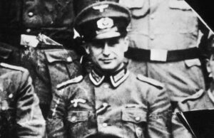 O crime de guerra nazista, traficante Lorde e CIA: como ‘açougueiro de Leon’ Klaus Barbie ajudou o ‘maior’ de revendedor de cocaína do mundo a orquestrar o golpe na Bolívia – depois que os americanos ajudaram a escapar da Alemanha Dado que ele era um gerente da Gestapo que conheceu assassinato e tortura por centenas de vítimas, aproveitou a oportunidade para que Klaus Barbie fosse chamado de 'The Butcher por Leon'