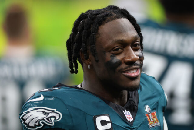 O destaque do Eagles reage a comentários maciços de AJ Brown

