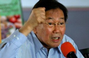 O economista sênior Kwik Kian Gie morre O economista sênior Kwik Kian Gie morre