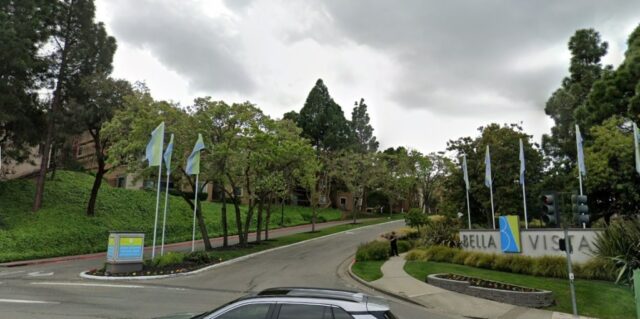 O enorme complexo de apartamentos em East Bay é comprado por mais de 200 milhões de dólares americanos

