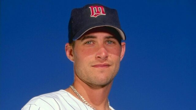 O ex-arremessador do MLB Serafini declarou culpado de assassinato

