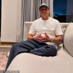 O atacante Javier Hernandez causou chateado depois de lançar um bizarro para as mulheres