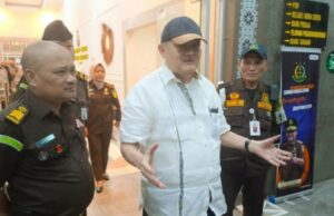 O ex -governador de South Sumatra, Alex Noerdin, suspeitou da corrupção da revitalização do mercado de Cinde O ex -governador de South Sumatra, Alex Noerdin, suspeitou da corrupção da revitalização do mercado de Cinde