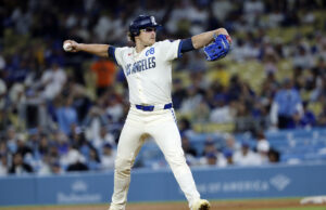 O ex jogador MLB que expressa seu infortúnio com jogadores de posição de arremesso para MLB O ex jogador MLB que expressa seu infortúnio com jogadores de posição de arremesso para MLB