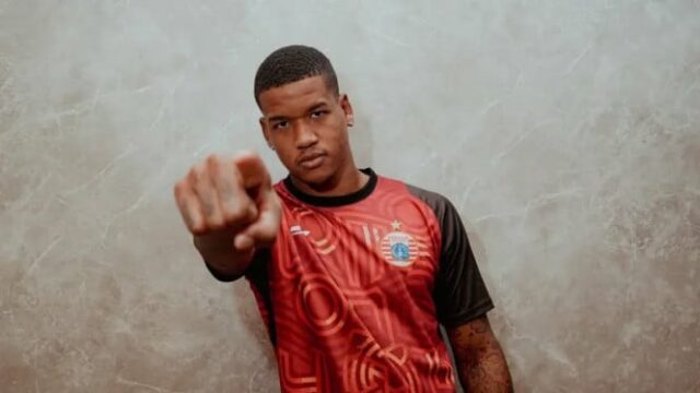 O ex-jogador da equipe brasileira dos sub-17 se junta a Persja Yakarta


