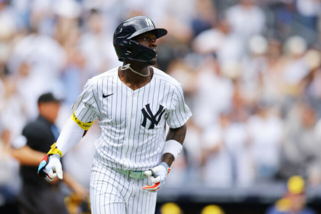 O filho dos Yankees mais baixo, ligue para a equipe de jazz jazz jazz


