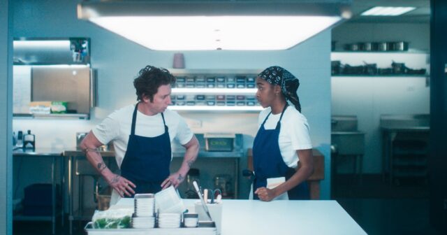 Jeremy Allen White como Carmen 