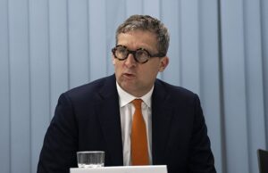 O fraudador considerando uma segunda chance com a caridade da prisão … depois que ela roubou £ 300.000 de seus baús e se gabou de “dinheiro simples” Samantha O'Sullivan foi condenada a mais de três anos para roubar mais de 307.000 libras do Trust Reform Trust