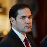 Um imitador usando a tecnologia de IA imitou o Secretário de Estado Marco Rubio e entrou em contato com os principais funcionários