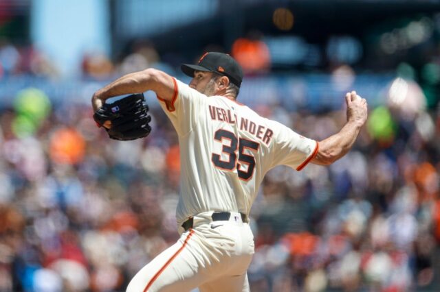O intervalo termina no primeiro tempo sem vitória, pois os gigantes do SF são explodidos por Phillies

