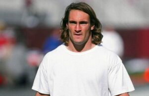 O irmão da lenda da NFL, Pat Tillman, envolvido em um acidente de carro que incendiou o correio O irmão da lenda da NFL, Pat Tillman, envolvido em um acidente de carro que incendiou o correio