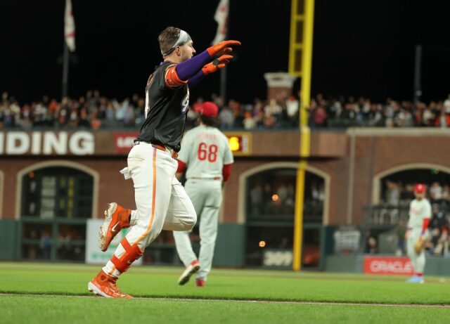 MLB: Philadelphia Philise entre os gigantes de São Francisco