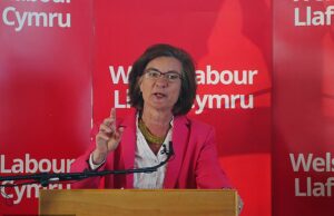 O líder do trabalho no País de Gales se junta aos requisitos de “imposto sobre riqueza” quando Rachel Reeves tenta desesperadamente controlar os “30 bilhões” de buracos nas finanças públicas Baronesa Morgan disse que com os ombros mais largos deve levar mais do fardo