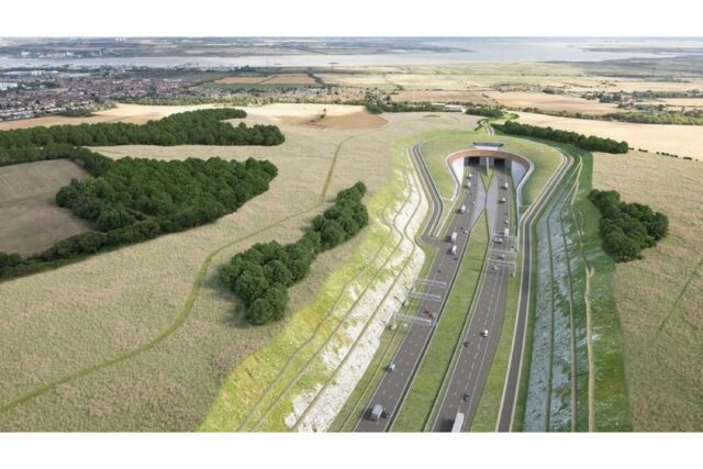 O maior túnel da Europa a ter três ruas de transportadoras para carros

