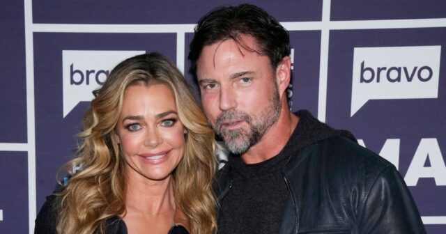 Denise Richards e Aaron Phypers em 