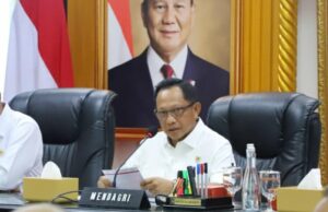 O ministro do Interior chamou 300 perdas naturais de Bumd, proposto por lei ao DPR O ministro do Interior chamou 300 perdas naturais de Bumd, proposto por lei ao DPR