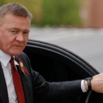 O ministro russo encontrou relógios mortos depois que Putin o disparou