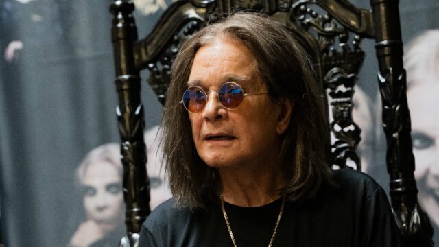O mundo Beltles Ozzy Osbourne, uma vez na vida na vida: 'Modelo de rock duro'

