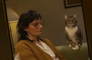 O novo vídeo da Apple diz comicamente: preste atenção ao que você remove das fotos O novo vídeo da Apple diz comicamente: preste atenção ao que você remove das fotos