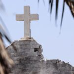 O papa exige um cessar -fogo depois que a Igreja Católica em Gaza é atingida por uma aparente ataque israelense
