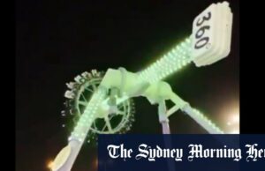 O passeio infantil Snaps Snaps Midir, enviando pilotos caindo No 360 Big Pendulum Peanut para o Green Monte Park, na Arábia Saudita, quebrado no ar.