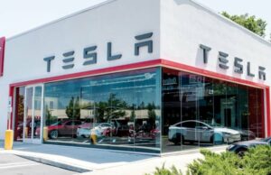 O preço de revenda do carro de Tesla caiu dramaticamente O preço de revenda do carro de Tesla caiu dramaticamente