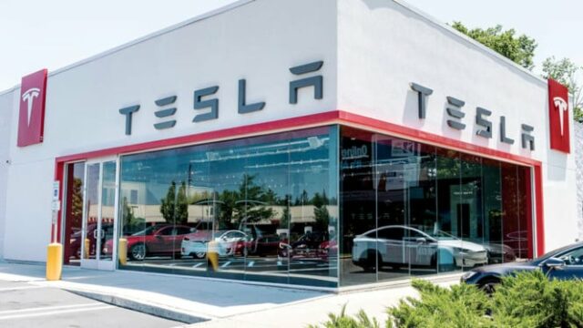 O preço de revenda do carro de Tesla caiu dramaticamente

