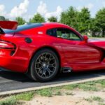 O preço deste carro usado é mais caro que o novo, o proprietário de um grande ganho.