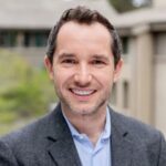 Przemyslaw Jeziorski, professor de negócios da UC Berkeley, foi baleado e morto por um atirador mascarado na Grécia em plena luz do dia em 4 de julho