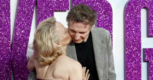 GetTyimages-2226788955 Pamela Anderson e Liam Neesons cita seu relacionamento.jpg