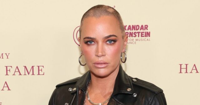 Erika Jayne piadas John Mellencamp deve obter com o recém -solteiro Dorit Kemsley 392 394