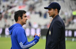 “O que é essa peça antiga para quebrar se eu me mudar?” – Aakash Chopra, Eng vs Ind 2025 5 de Gautam Gambhir. Uma foto antiga de Brendon McCullum (à esquerda) em pé no campo oval tornou -se viral. (P/C: Getty)