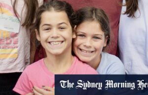 O que matar o Texas inundações: as crianças morreram nos números de violação de coração Pessoal militar para levar uma criança no acampamento do porta -malas de recuperação do acampamento místico pelo rio Guadalupe.