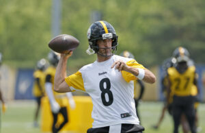 O rosto de Aaron Rodgers dos Steelers deve ser exibido por ex treinador O rosto de Aaron Rodgers dos Steelers deve ser exibido por ex treinador