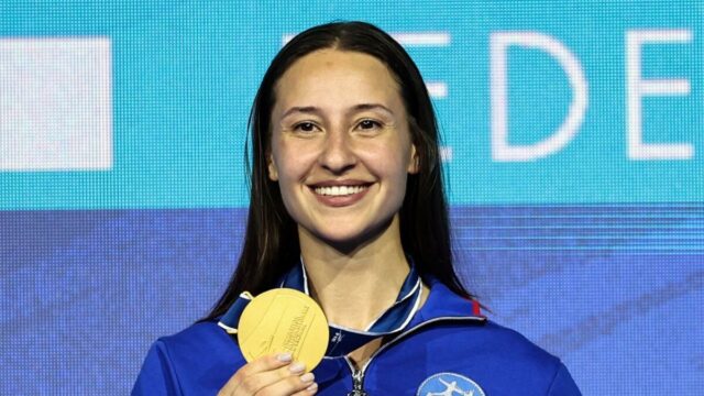 O russo Egor ganha ouro no Campeonato Mundial de Cercas como um atleta neutro

