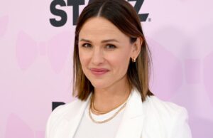 O segredo de Jennifer Garner para perder peso é esse óleo de cura, cheira “melhor que perfume” O segredo de Jennifer Garner para perder peso é esse óleo de cura, cheira "melhor que perfume"