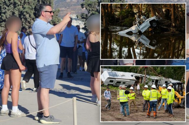 O senador Ted Cruz na foto em Partenon, em férias gregas, depois que inundações destrutivas no Texas mataram pelo menos 105 pessoas


