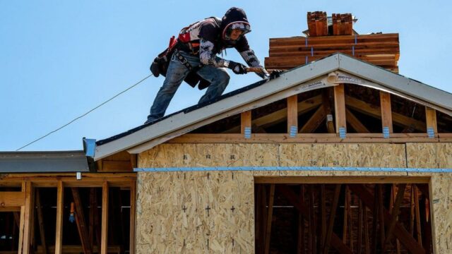 O setor privado do setor dos EUA perdeu 33.000 empregos em junho e não tinha expectativas para um aumento de 115.000

