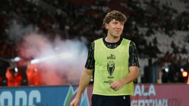 O treinador do Oxford United revelou más notícias sobre Romey Ole

