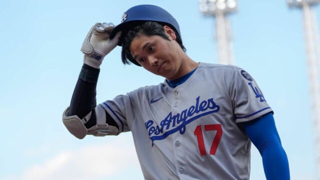 Ohtani raro primeiro: Dodgers estrela K's para os primeiros 4 etapas

