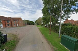 Oito crianças correram para o hospital após o “envenenamento” do acampamento de verão – quando o aposentado, 76, é preso pela polícia A polícia de Leicestershire revelou que eles foram chamados para um relatório sobre jovens que se sentem prejudiciais em um acampamento em Canal Lane, Stathern