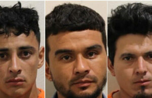 Oklahoma xerife: Três estrangeiros ilegais foram presos por roubo de fios de cobre da localização americana da antena celular Oklahoma xerife: Três estrangeiros ilegais foram presos por roubo de fios de cobre da localização americana da antena celular